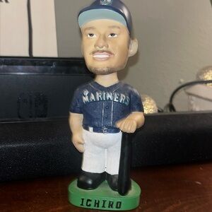 Ichiro Suzuki Seattle Mariner bobble Blue Jersey Seattle Mariners Bobblehead EUC
